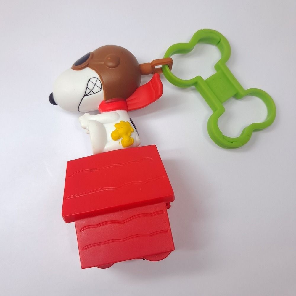 McDonalds Happy Meal Toy Snoopy Flying Ace Red Baron Dog House Peanuts 2018 clip